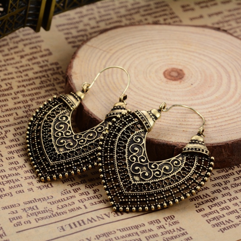 Vintage Ethnic tribal crochet hoop Earring